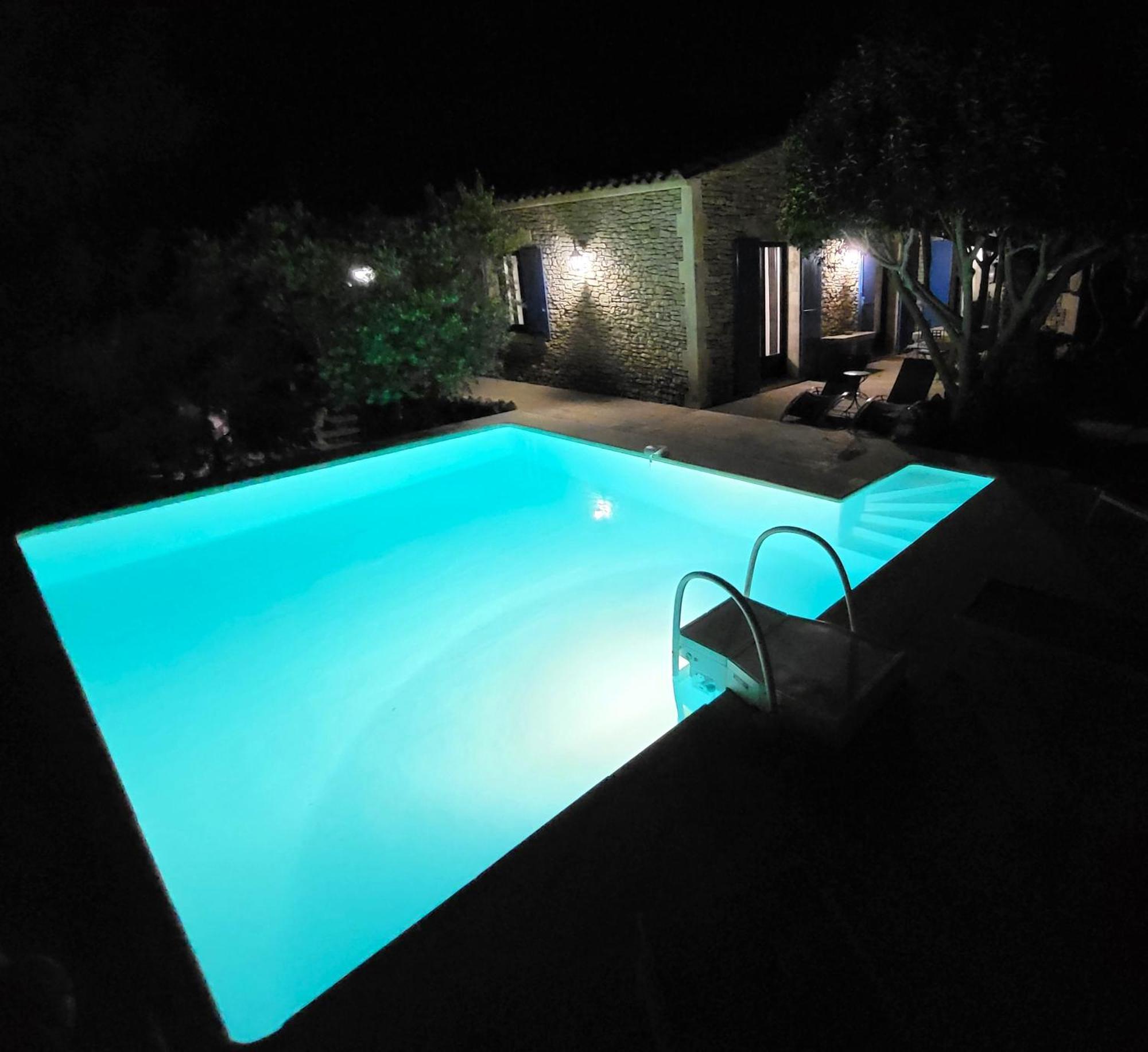 "La Massette Du Cheval Blanc" Villa De Caractere En Pierre LʼIsle-sur-la-Sorgue Екстериор снимка